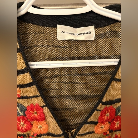 Alfred Dunner embroidered floral stripe zip vest size large - Picture 2 of 14